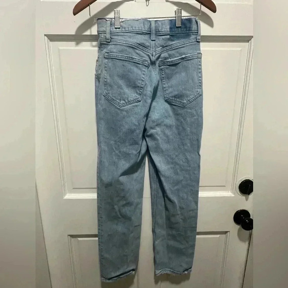 Abercrombie and Fitch 90s Straight Ultra High Rise Jeans Size 2 EUC - Picture 3 of 4